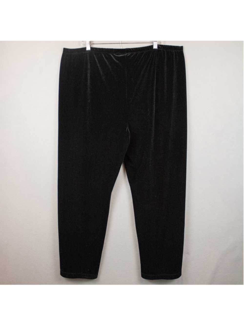 Chico's Travelers black velvet pull on pants-4R